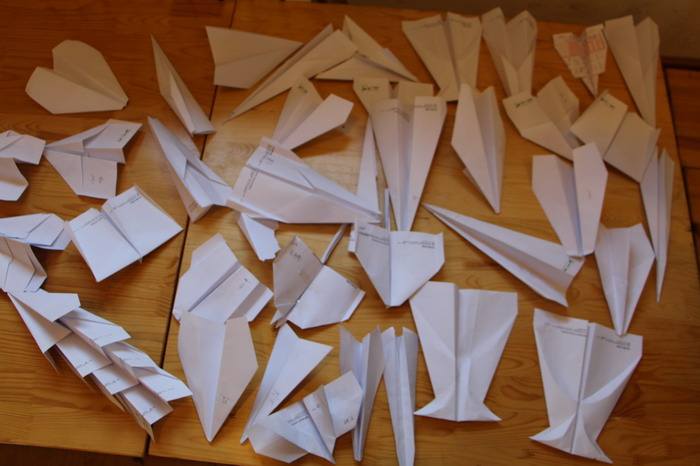 [超级回旋纸飞机]超级回旋纸飞机怎么折倒车请注意