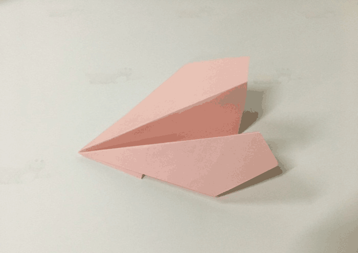 关于纸飞机的折法简单的信息