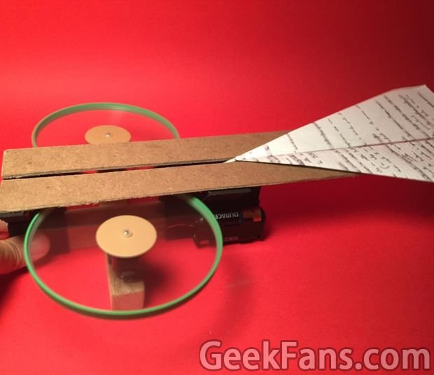 [纸飞机发射器乐高教案]纸飞机还可以这样玩?装上发射架,一飞冲天不是梦!