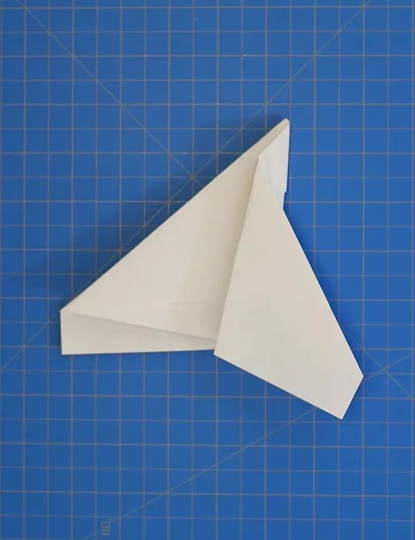 纸飞机哪个会犯法吗-纸飞机飞哪里该不该回应