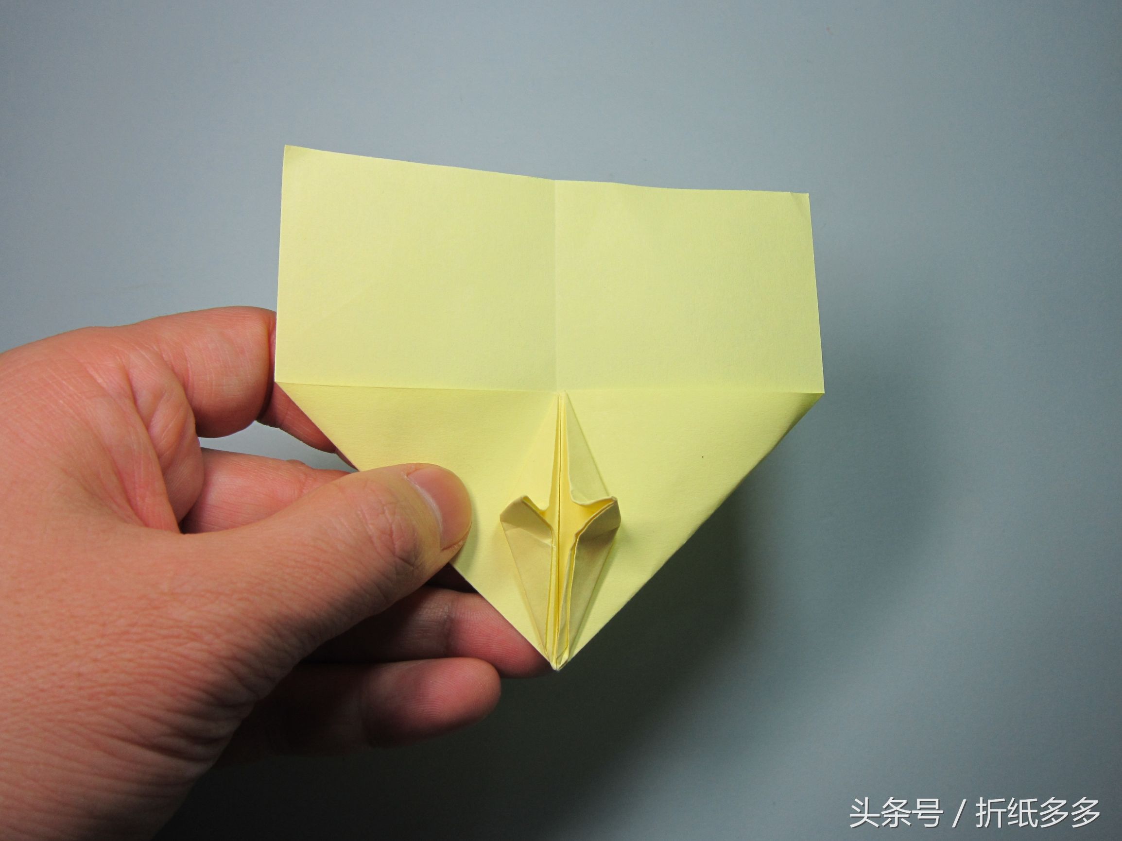 纸飞机怎么折飞得远-歼20纸飞机怎么折飞得远
