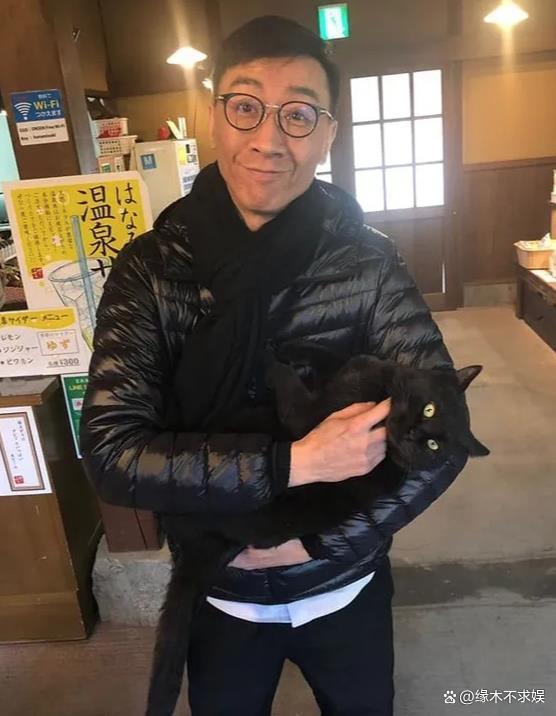 电报员黑一照片的简单介绍