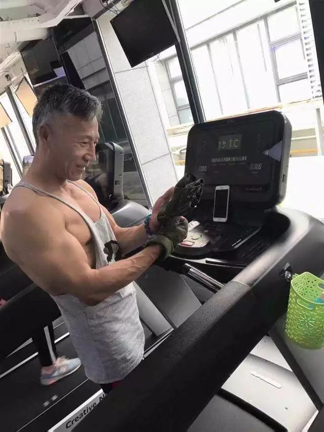 电报员周大爷当过兵吗的简单介绍