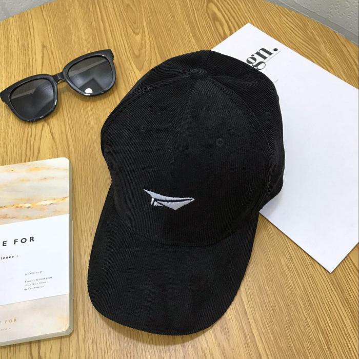 纸飞机logo的帽子-纸飞机logo衣服什么牌子