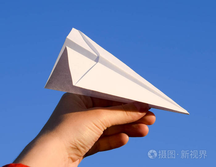 手中的纸飞机-手中的纸飞机怎么折