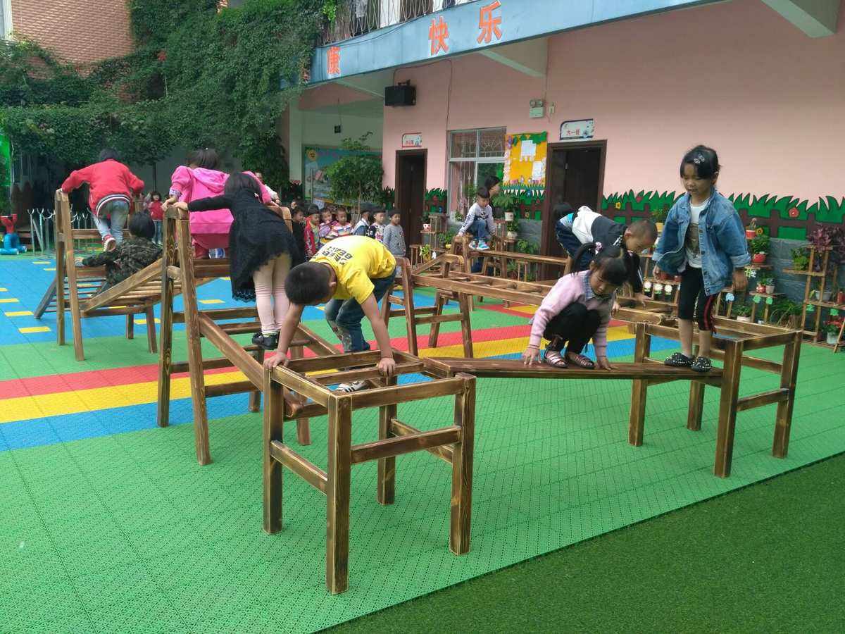 安吉梯子主题活动,安吉游戏梯子玩法小班教案
