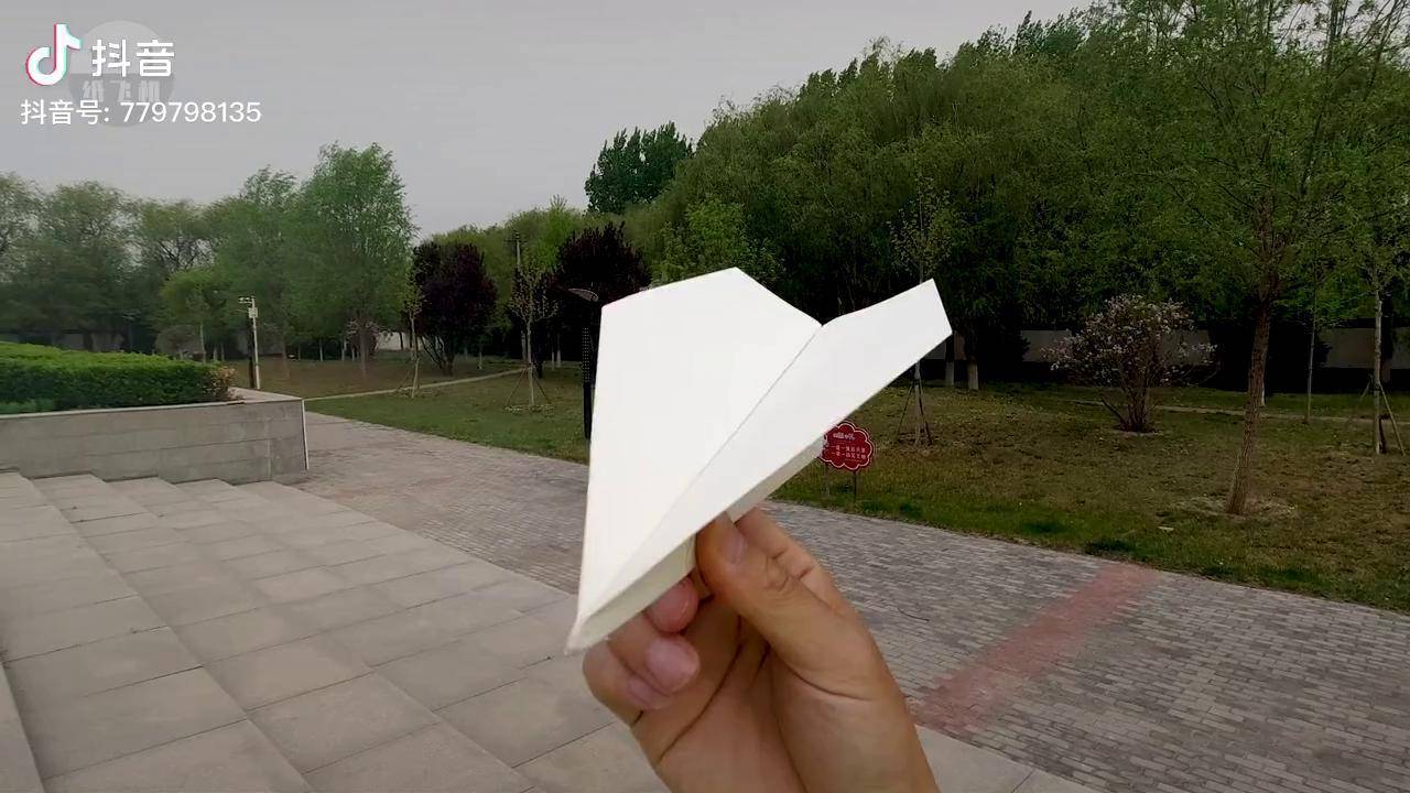 能飞的纸飞机视频,能飞的纸飞机战斗机