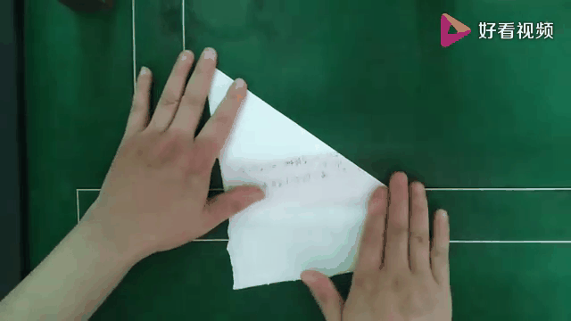 纸飞机为什么要哈一口气,纸飞机为什么要哈一口气再飞